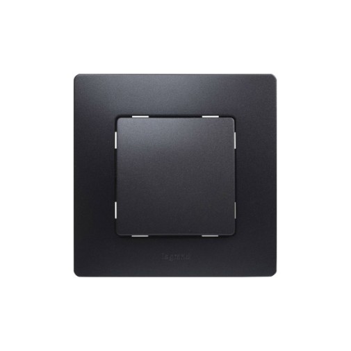 Conmutador negro serie niloe Legrand