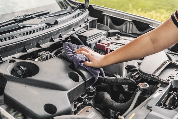 Aceite-Refrigerante-Motor-Coche
