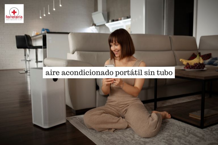 Mujer con aire acondicionado sin subo en su casa