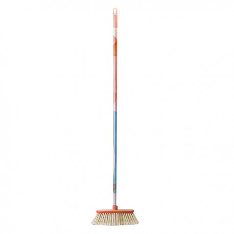 Escoba Essential Calmey C/palo 130 Cm